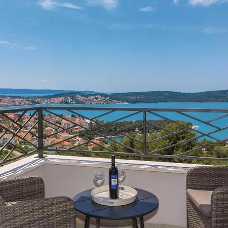 Goldy Villa Trogir